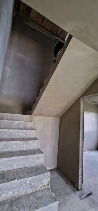 Tynki maszynowe POD MALOWANIE cement-wapno z włóknem szklanym i gipsow
