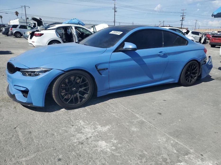 BMW M4 / dach carbon / dkg / Sparco /