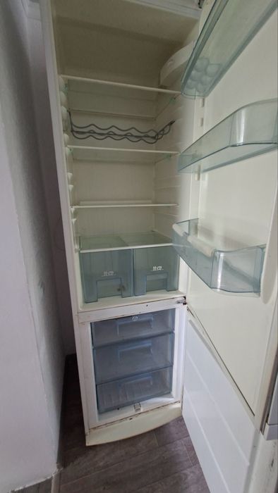 Холодильник Electrolux