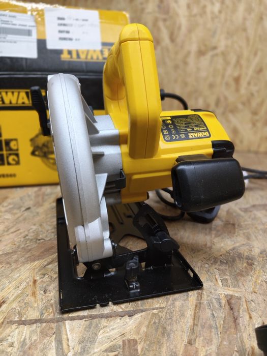 Pilarka tarczowa DeWalt DWE560 184 mm