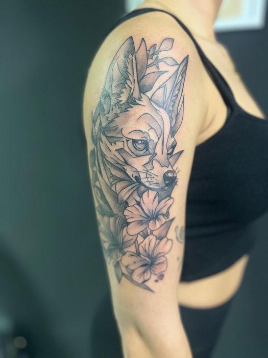 Tatuaże kolorowe czarnobiałe  covery