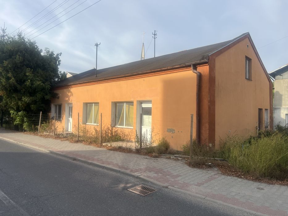 Dom do remontu lub lokal usługowy, 128m2 uzytkowe , lacznie dzialki 334m2