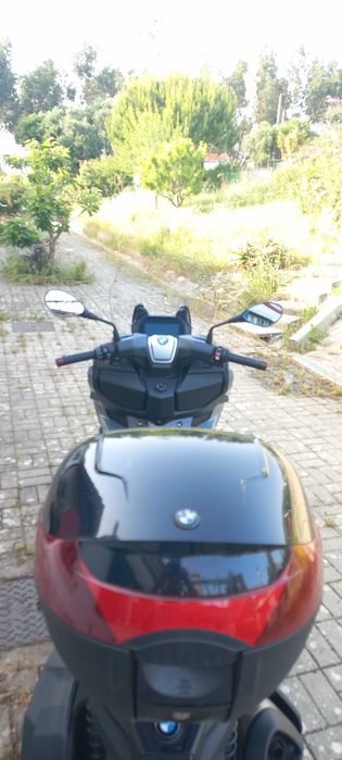 Vendo Mota BMW C400GT 2021 em otimo estado .