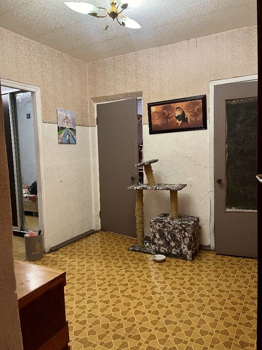 Продам 3-х комнатную квартиру ул.Иорданская 5