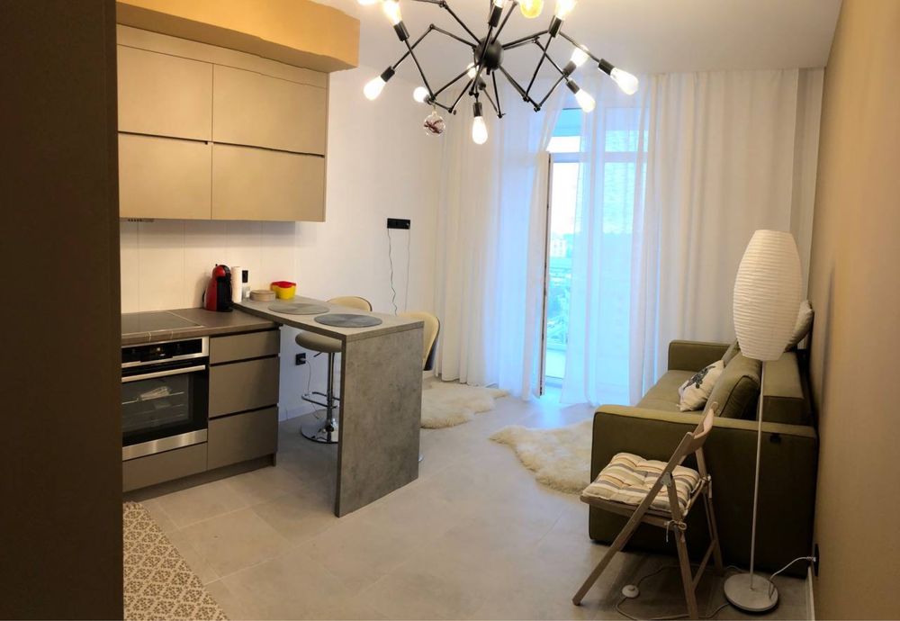 Продажа 1 комнатной квартиры, Соломенская 20а, мебель, евроремонт,парк