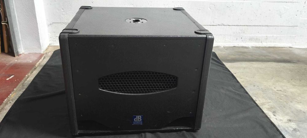 Subwoofer Ativo 18'' dB Technologies 808d