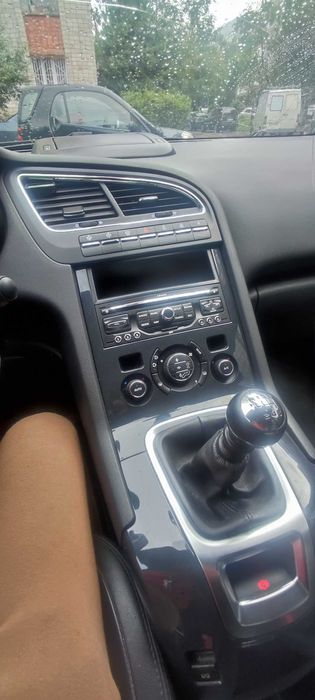 Peugeoet 5008 , **Allure!** Limited edition.