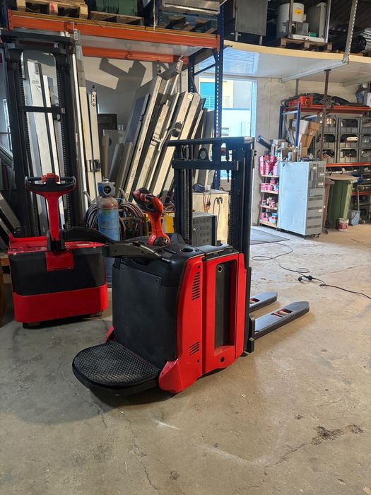 stacker linde L12 AP