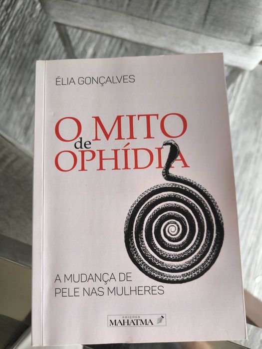 Livro "O mito de Ophídia"