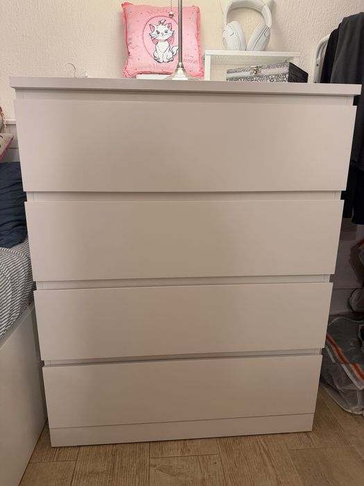 Cómoda nova ikea
