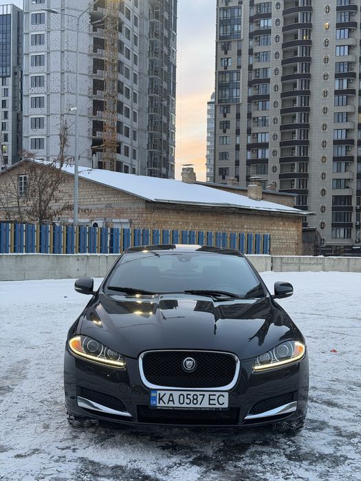 Автомобіль-емоція, в шикарному стані, пробіг оригінальний, максимальна комплектація!
Був пригнанний зі штатів у 2021 році з мінімальними пошкодженнями. Авто з того часу знаходиться в одній родині, активно експлуатується з весни 2025 року.
Дуже емоційне авто з шикарною динамікою, на повному приводі.
Комплектація: шкіряна торпеда, стеля в алькантарі, максимальні сидіння з обдувами та підігрівами, круїз контроль, декілька режимів ізди, преміальна акустика Meridian з можливістю налаштування, підігрів керма, старт-стоп, підрульові пелюстки, люк, підсвітка салону та ще багато різного.
Авто обслуговувалося вчасно, технічно в відмінному стані, усе працює, сів та поїхав!
Останнє ТО на 87 тис. Км, замінені усі мастила, фільтра, декілька сайлентблоків, пильники, усе що потрібно було по ходовій.
Два комплекта резини, нова зимова нокіан бралася у минулому сезоні, проїхали тисячу км.
Літня мішлен, на один сезон ще вистачить.
ПРОБІГ ОРИГІНАЛЬНИЙ!
ТОРГ БІЛЯ КАПОТУ
ТЕЛЕФОНУЙТЕ, ПОКАЗАТИ АВТО МОЖУ НА БУДЬ-
ЯКОМУ БЕРЕЗІ КИЄВА.
Автомобілем будете задоволені, продаю у звʼязку з тим, що пересів на інше.