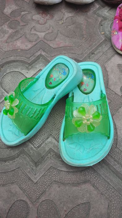 Босоножки,кросовки,шлепки на годик-1,5,для девочки