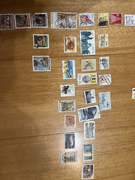 46 selos países Austrália, RSA, Zimbabué rhodesia, Pt Brasil, USA