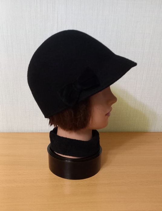 Шляпа фетровая с козырьком