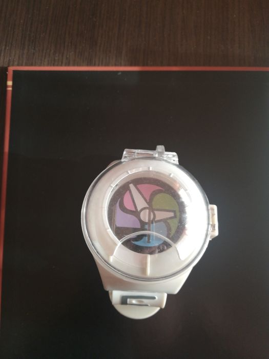 Relógio YO Kay watch com livro e dossier