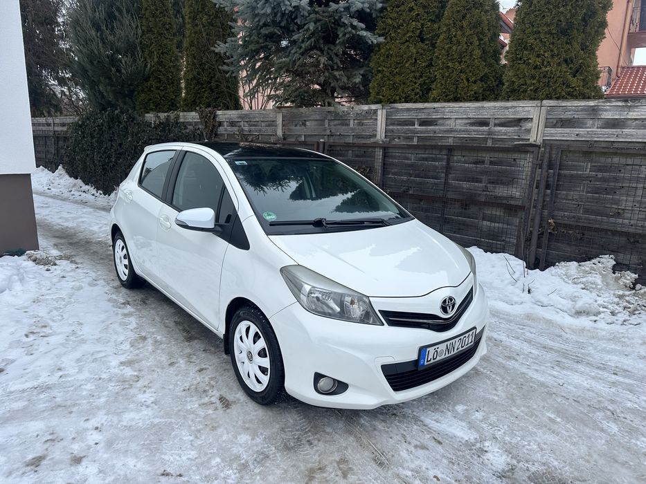 Toyota Yaris III Benzyna 1,3 Panorama Kamera Navi Sprowadzona Niemcy