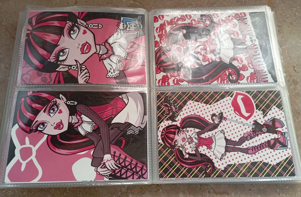 Monster High Álbum Quase Completo