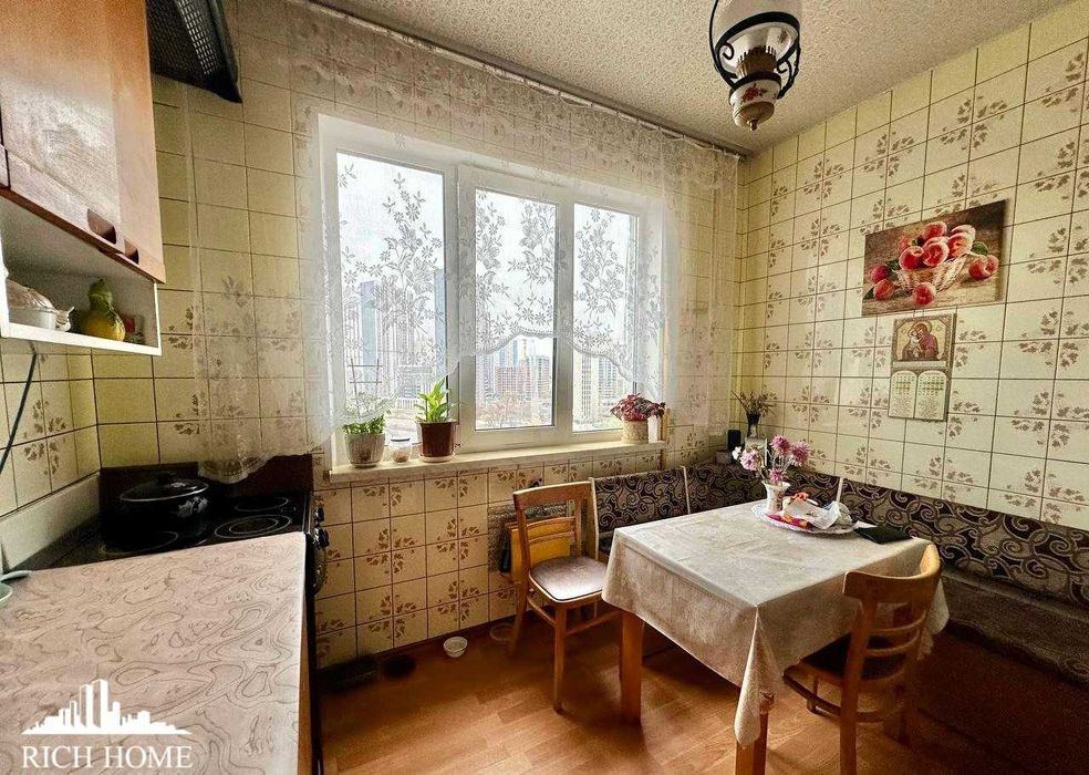 Без %. вул.Заболотного. Продаж 3к квартири біля метро Теремки, 75 м2