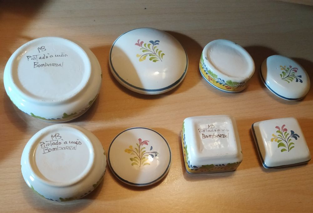 Conjunto de 4 caixas em cerâmica artesanais  feitas e pintadas  á mão