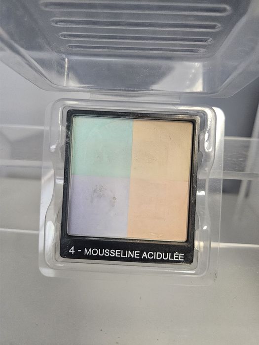 Givenchy Puder cera mieszana 4 - Mousseline ACIDULÉE 9.5g

MOUSSELINE