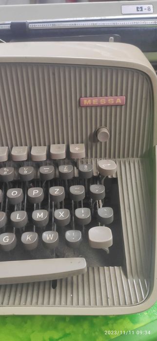 Máquina de escrever antiga