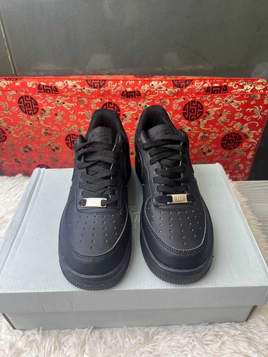 Nike_Air Force 1 R.37,5