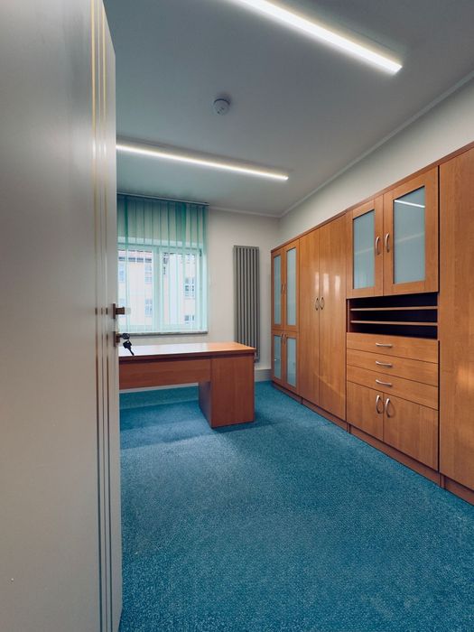 Gabinet/biuro do wynajęcia na Zwyciestwa na Rokosowie –3 gabinety± sek