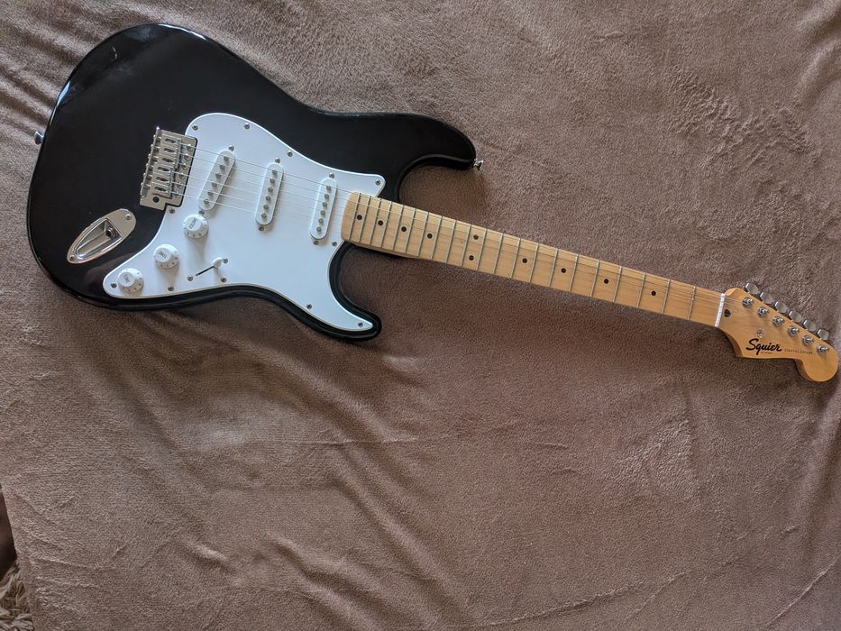 Gitara squier By Fender stratocaster