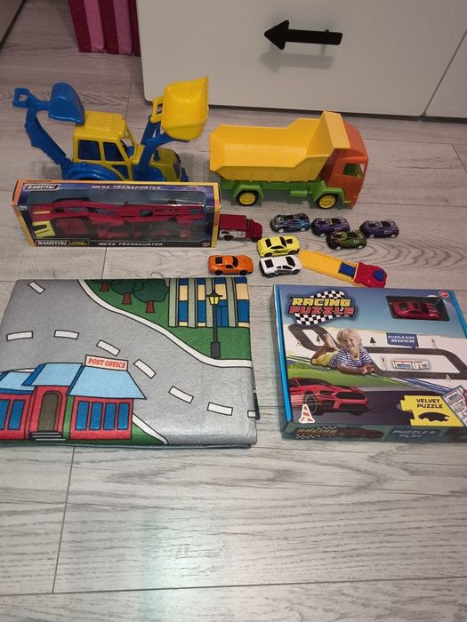 Zestaw aut samochodów z matą miasteczkiem