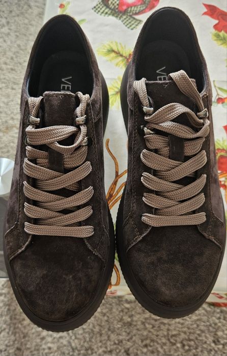 Nowe zamszowe sneakersy Venezia