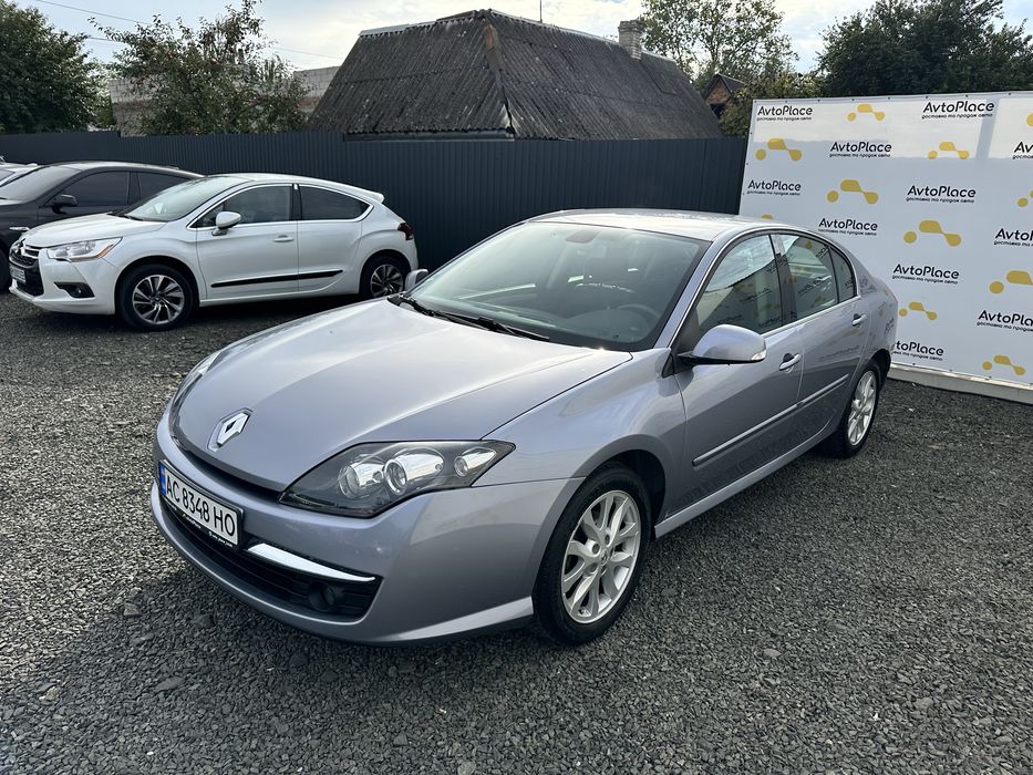 Renault Laguna ліфтбек