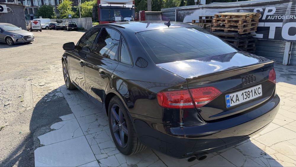 Ауді А4B8 Quattro Premium