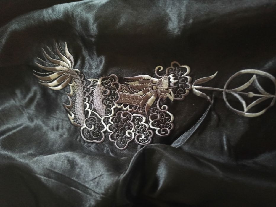 Розкішний халат.