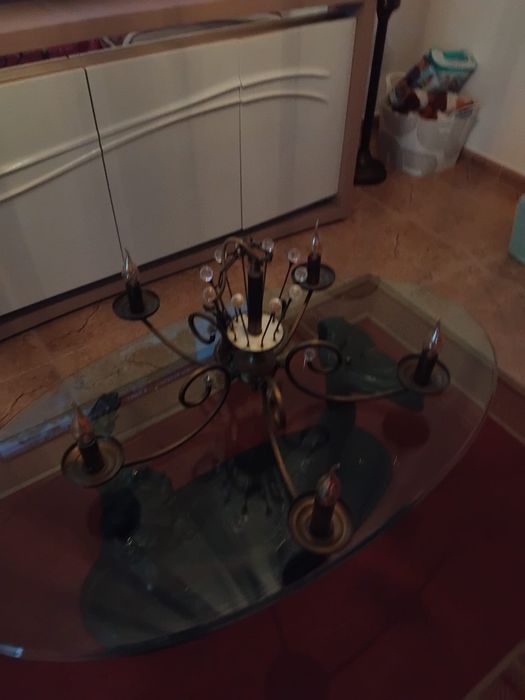 Candeeiros de teto e mesa
