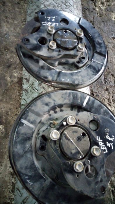 Цапфа в зборі задня Суппорт Ступиця Nissan Leaf Ніссан Ліф 11-17