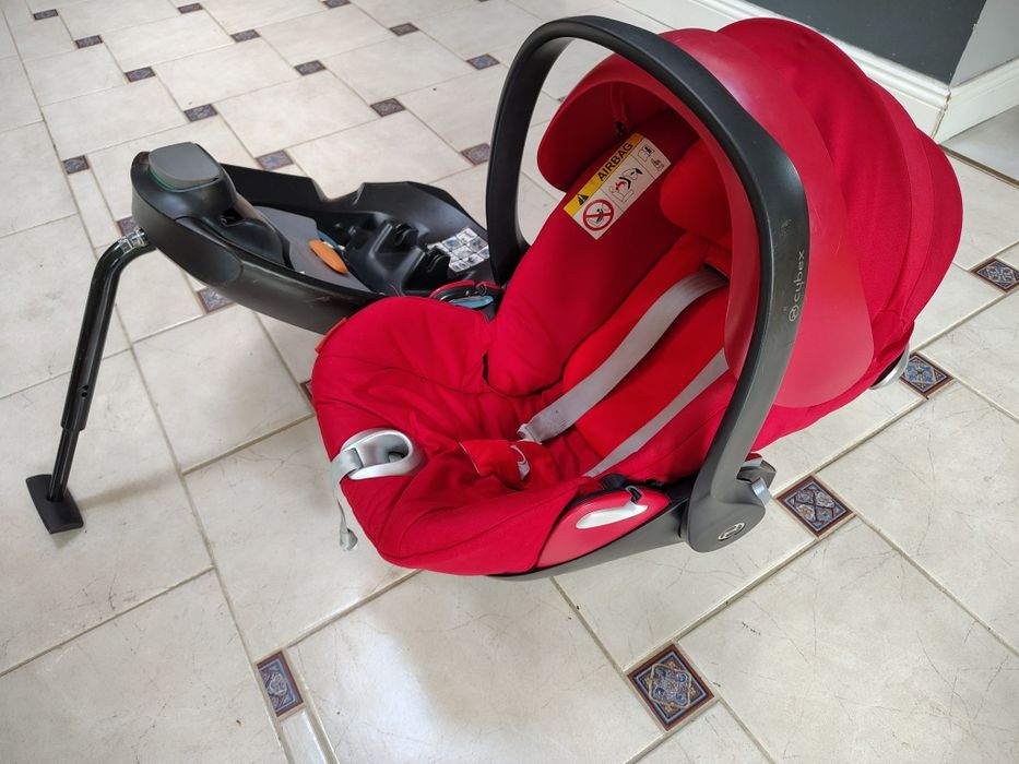 Sprzedam fotelik Cybex Cloud Q wraz z  bazą Isofix