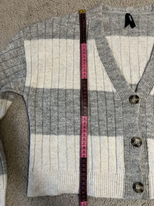 Кардиган светр в гарному стані