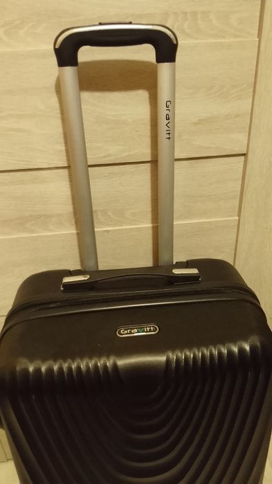 Walizka podróżna Gravitt