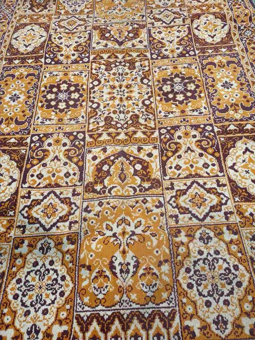 Ковер много