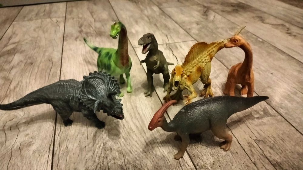 Dinozaury figurki 31szt +Gratis