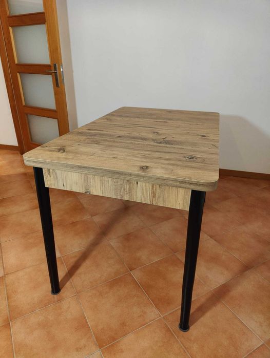 Mesa de jantar com 6 cadeiras