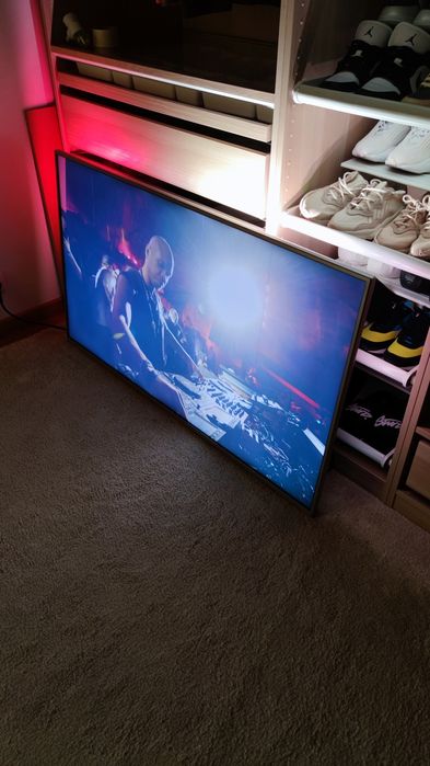 TV Philips Ambilight 55