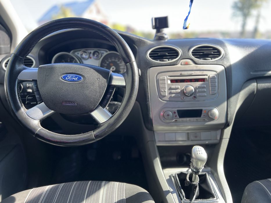 Ford focus 2 1.6 бензин