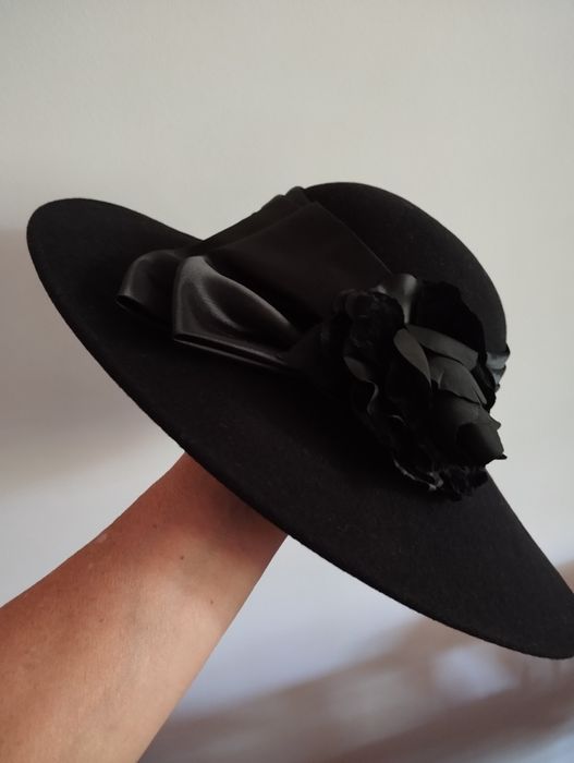 Chapéu/Capeline preto com 40cm de aba