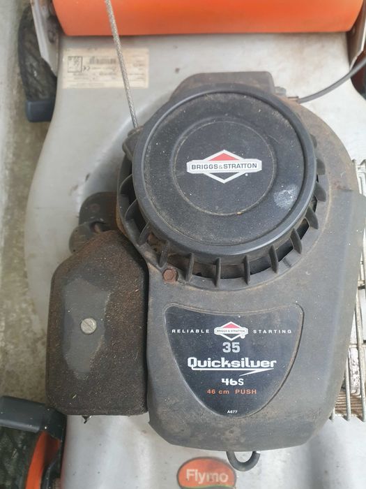 Máquina Cortar Relva a Gasolina Briggs & Stratton
