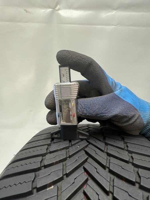 215/50/19 Bridgestone WeatherControl A005 93T