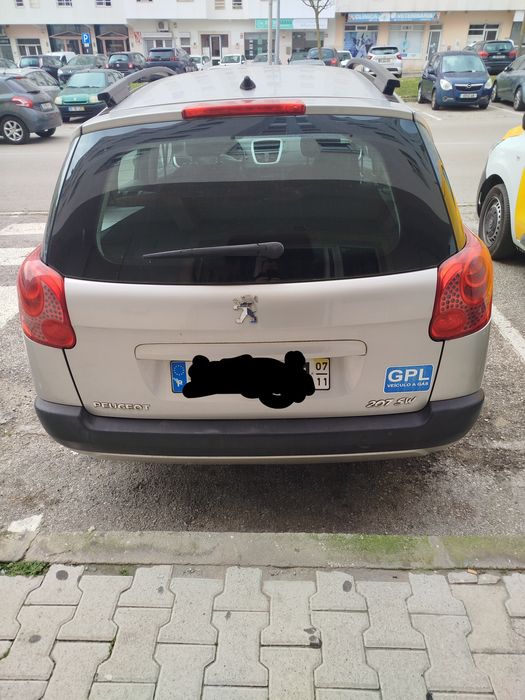 Peugeot 207SW , gasolina 1.4