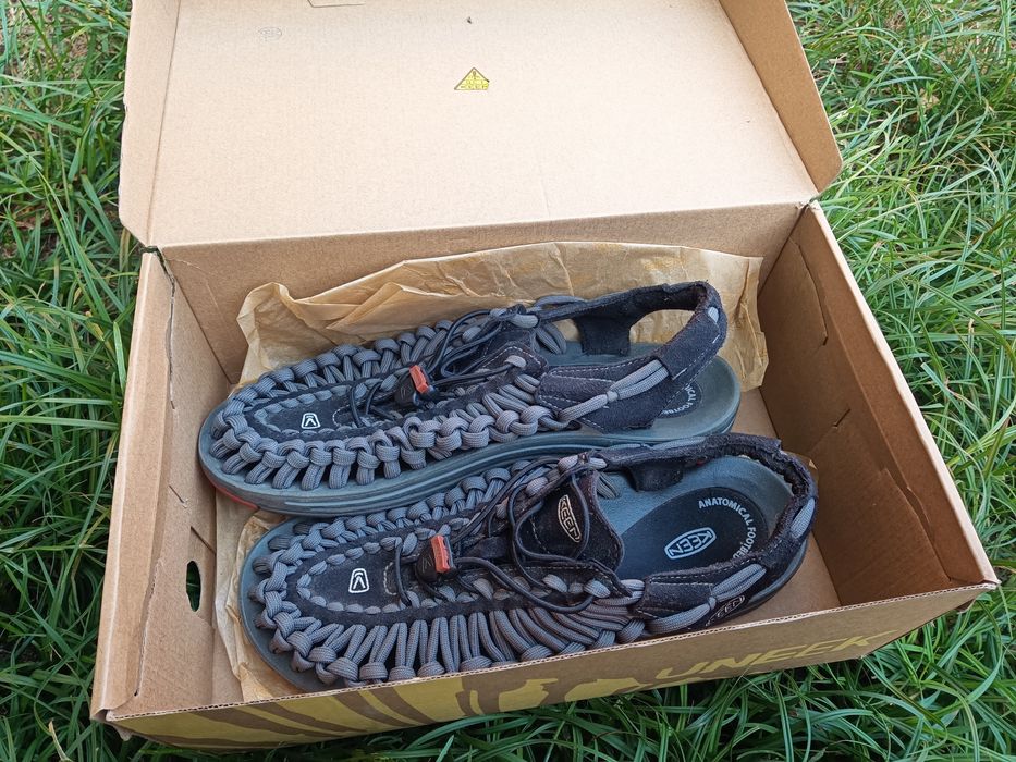 Унісекс сандалі Keen Uneek 42