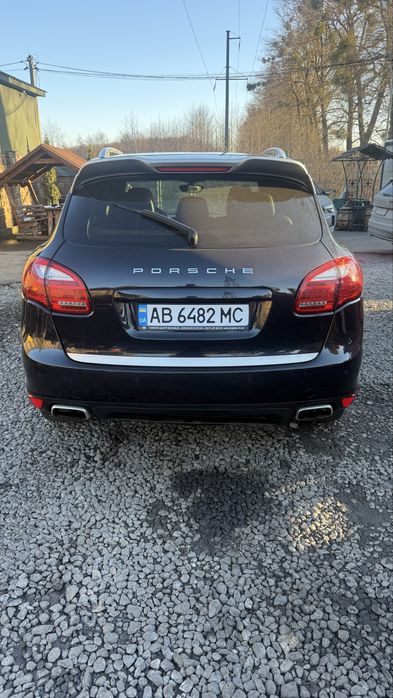 Porsche cayenne автомобіль
