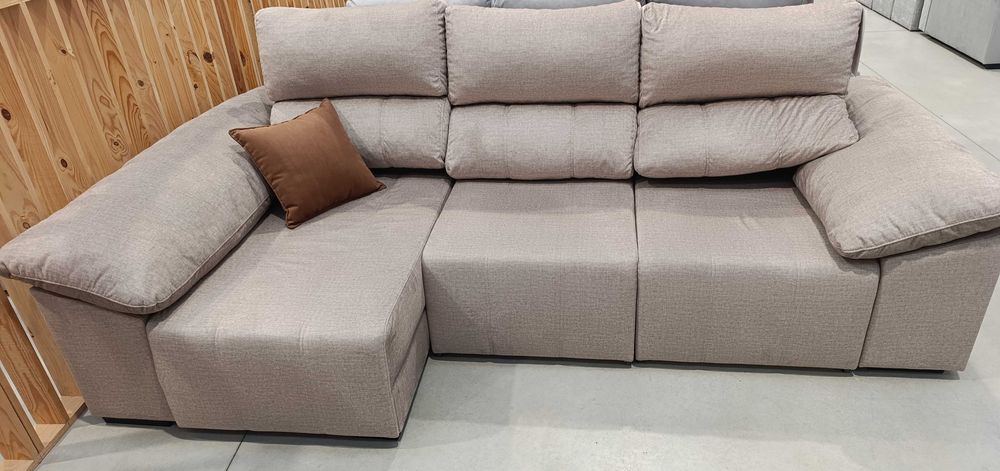 Sofá novo muito confortável